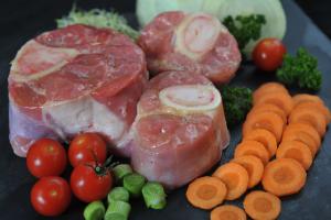 
	Excellent en osso bucco tout simplement.

	&nbsp;

	&nbsp;&nbsp;Origine&nbsp;:&nbsp;france

	&nbsp;Conservation&nbsp;:

	- 7 jours au r&eacute;frig&eacute;rateur dans son emballage sous vide.

	- peut aussi &ecirc;tre congel&eacute;.
