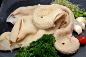 
	700 g &agrave; 750 g

	Tr&egrave;s appr&eacute;ci&eacute;e en "pieds et paquets".

	&nbsp;

	&nbsp;Origine&nbsp;:&nbsp;france

	&nbsp;

	&nbsp;Conservation&nbsp;:

	- 7 jours au r&eacute;frig&eacute;rateur dans son emballage... 