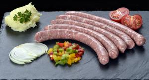 
	12 &agrave; 15 pi&egrave;ces.

	&nbsp;

	Fabrication artisale. 100 % &eacute;paule de&nbsp; porc fran&ccedil;ais (VPF). Boyau naturel d'agneau, &eacute;pices : m&eacute;lange &agrave; saucisses (sucre, lactose, dextrose, saccharose,&nbsp;... 
