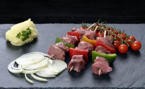 
	Viande de veau fran&ccedil;aise, poivrons.

	&nbsp;

	Conservation : 7 jours au r&eacute;frig&eacute;rateur dans son emballage sous vide

	&nbsp;&nbsp;&nbsp;&nbsp;&nbsp;&nbsp;&nbsp;&nbsp;&nbsp;&nbsp;&nbsp;&nbsp;&nbsp;&nbsp;&nbsp;&nbsp;&nbsp;&nbsp;&nbsp;&nbsp;&nbsp;&nbsp;&nbsp;&nbsp;&nbsp;&nbsp;&nbsp;... 
