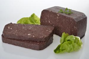 
	400g &agrave; 420g

	A faire refondre tout doucement et &agrave; d&eacute;guster avec des pommes de terre vapeur, des pois blancs ou avec du pain.

	&nbsp;

	Fabrication artisanele : porc (VPF), couenne de porc(VPF), sang, pain, oignons, sel,... 
