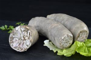 
	Deux pi&egrave;ces entre 400 gr et 450 gr . A d&eacute;guster chaudes ou froides .

	&nbsp;

	Fabrication artisanale&nbsp; : fraise de veau (VVF), gros de boeuf (VBF), porc et couenne de porc (VPF), oignons, persil, sel , poivre, rabelais, vinaige... 